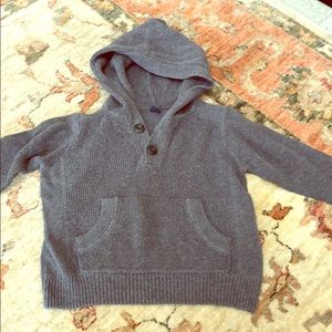 Great popover hoodie with buttons